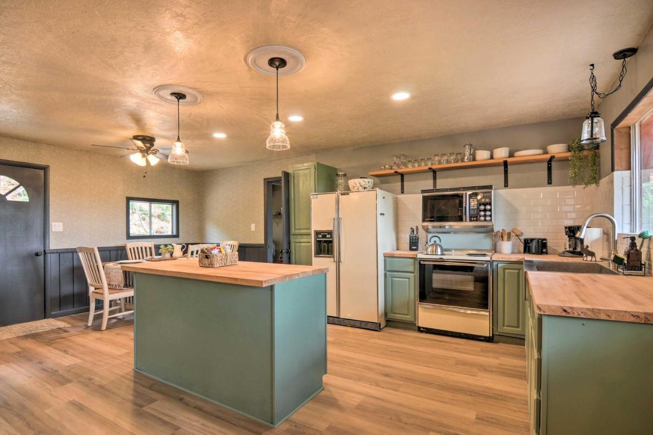 Pet-Friendly Duck Creek Village Retreat With Deck! Exterior foto